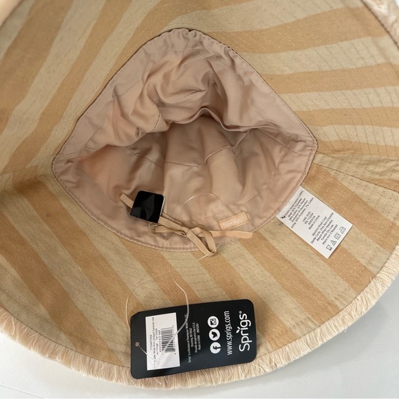 Sprigs Adjustable Wide Brim Striped Bucket Hat - Picture 4 of 9